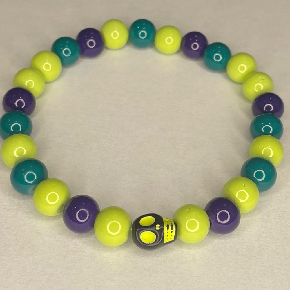 Glass Beaded Bracelet w/ Skull Accent Bead